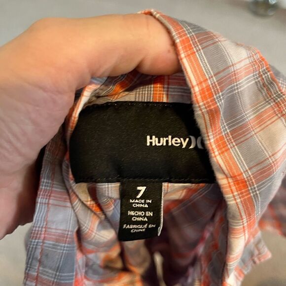 Children’s size 7 short sleeve button up collar flannel, Hurley - Picture 2 of 2